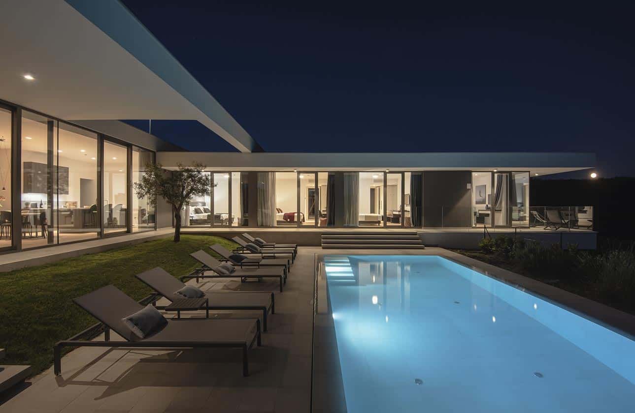 Luxus villa medencével és csodálatos kilátással
