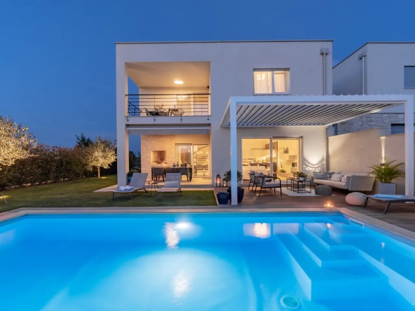 Novigrad modern villa with sea view and pool for sale