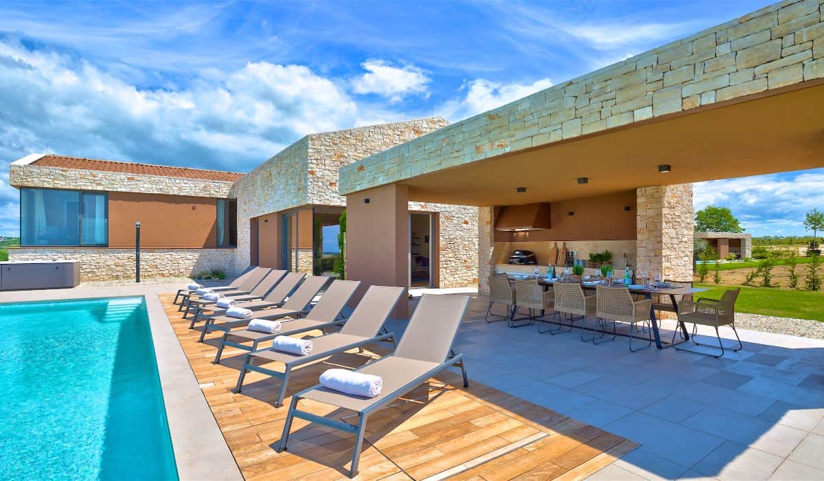 Luxury villa with sea view Brtonigla real estate