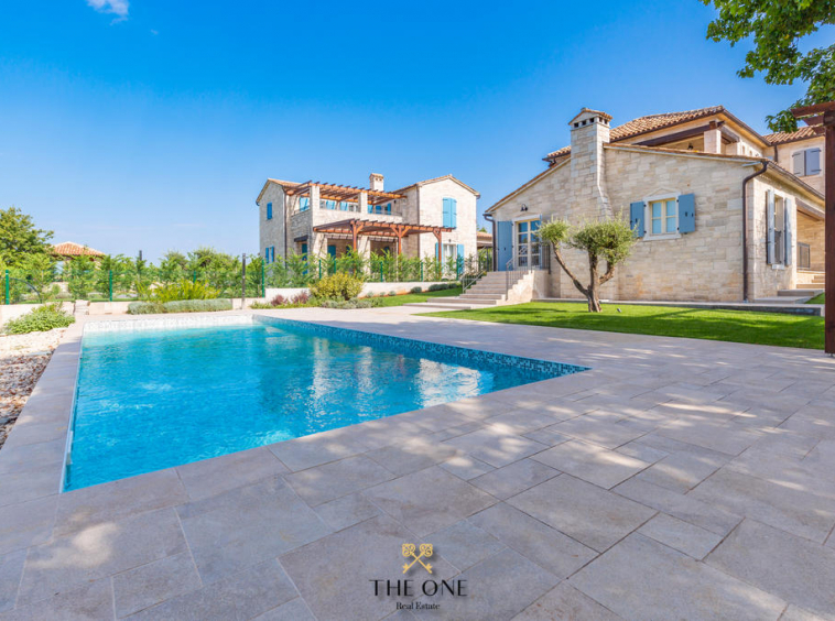Luxury stone villa with 3 bedrooms, 4 bathrooms, swimming pool.