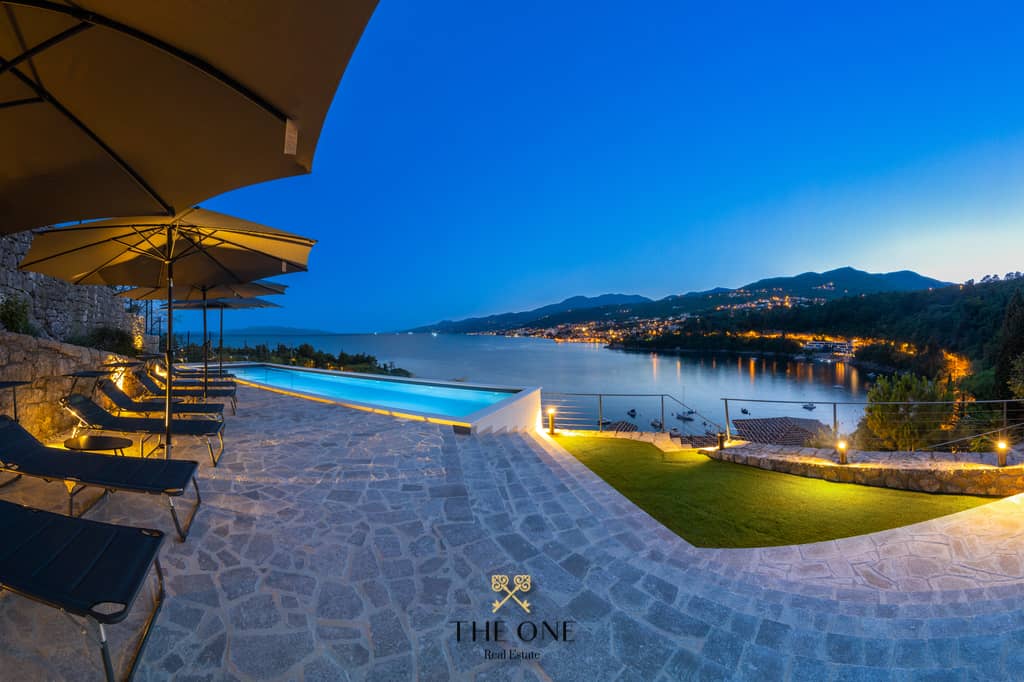 Exclusive waterfront property offers 12 apartment, all with private garden, garage and an amazing sea view.