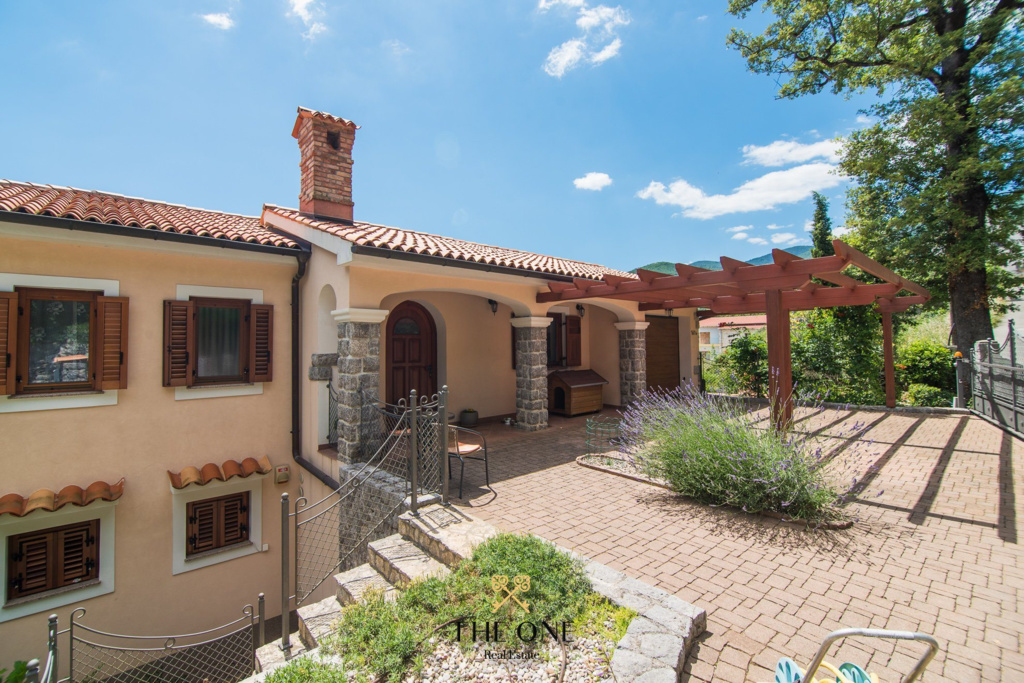 Villa-in-Opatija-for-sale (14) Villa with a pool offers 4 bedrooms, 3 bathrooms, toilet, gym, sauna, private parking space.